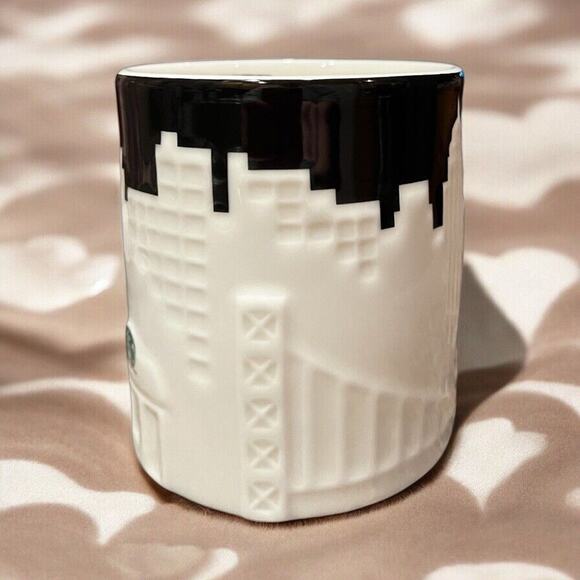 Starbucks New York City Relief Mug 2012 14oz Coffee Cup Yellow Taxi Skyline EUC - Picture 4 of 9